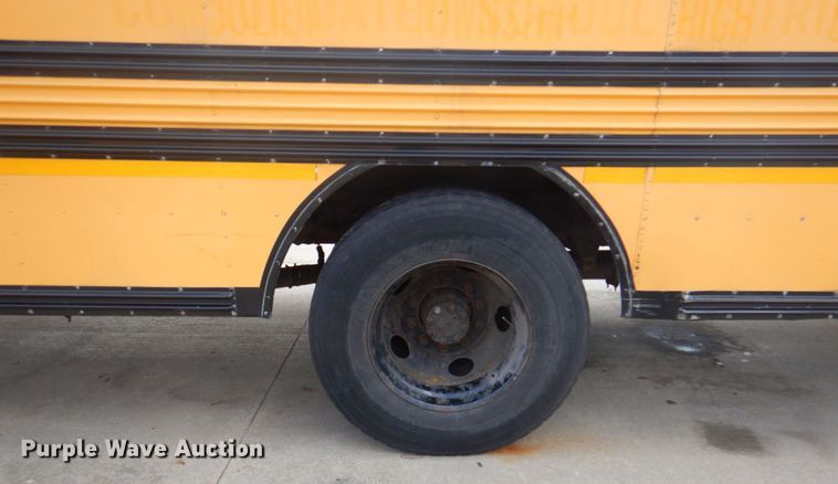 image for item JY9953 2003 International 3800  school bus