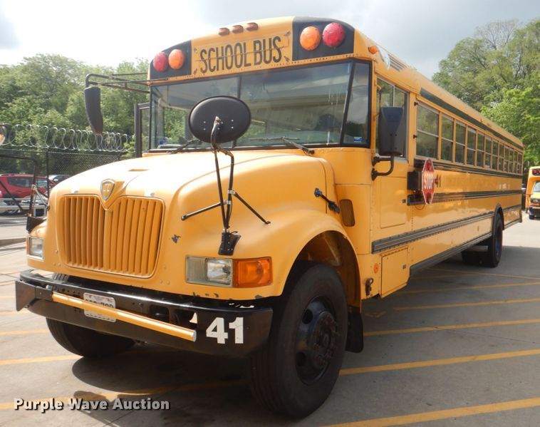 image for item JY9954 2004 IC IC3S530  school bus