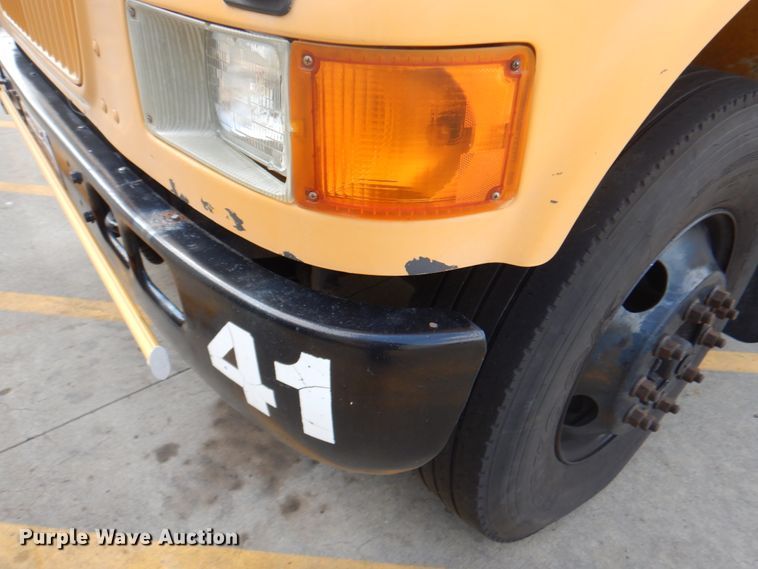 image for item JY9954 2004 IC IC3S530  school bus