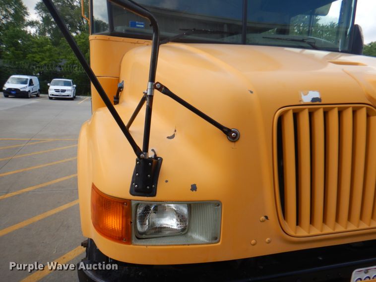 image for item JY9954 2004 IC IC3S530  school bus