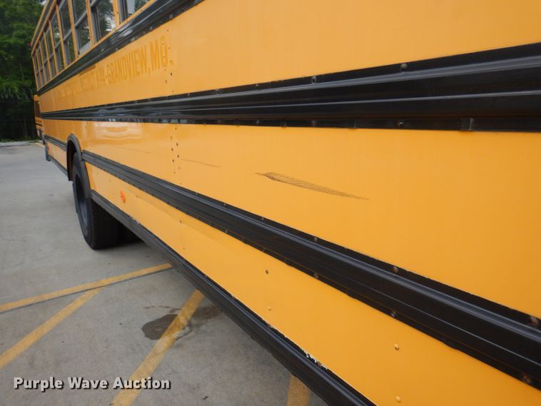 image for item JY9954 2004 IC IC3S530  school bus