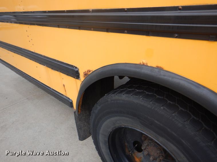 image for item JY9954 2004 IC IC3S530  school bus