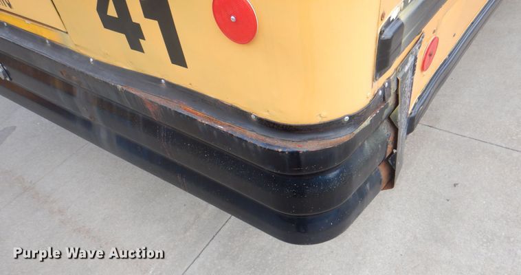 image for item JY9954 2004 IC IC3S530  school bus