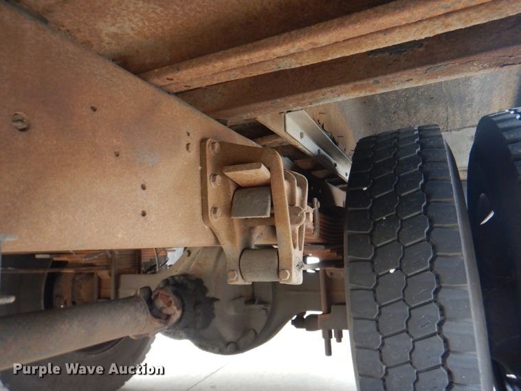 image for item JY9954 2004 IC IC3S530  school bus