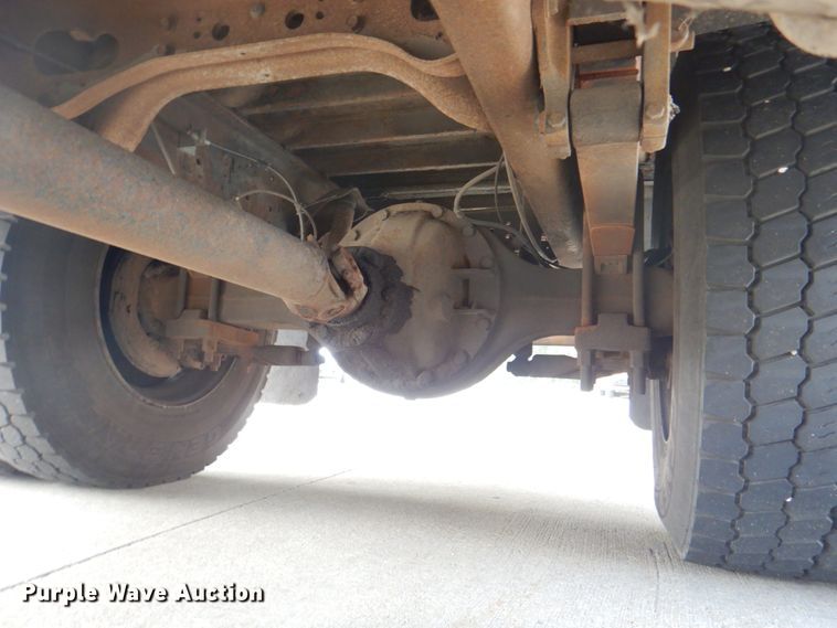 image for item JY9954 2004 IC IC3S530  school bus