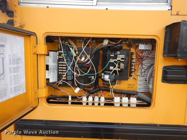 image for item JY9954 2004 IC IC3S530  school bus