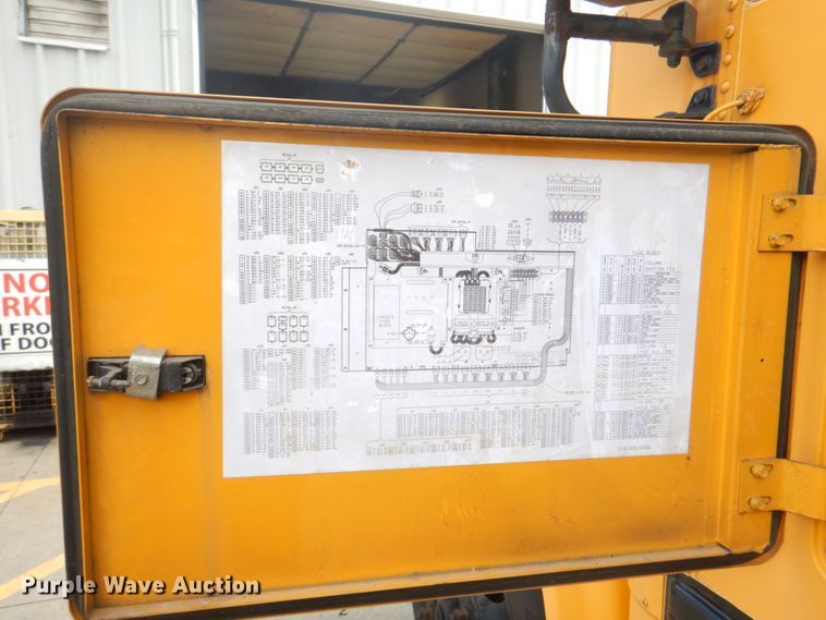 image for item JY9954 2004 IC IC3S530  school bus