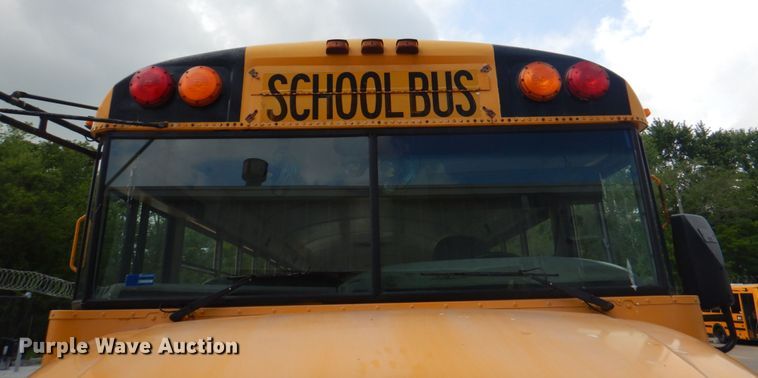 image for item JY9954 2004 IC IC3S530  school bus