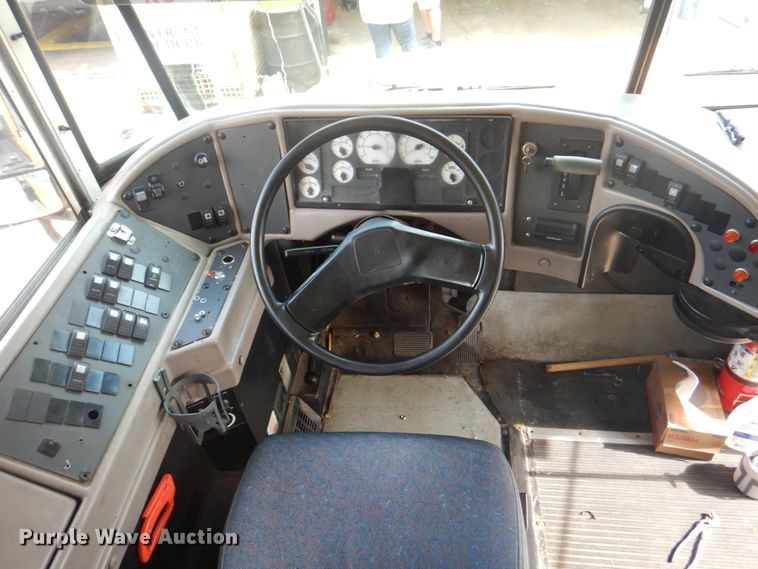 image for item JY9954 2004 IC IC3S530  school bus