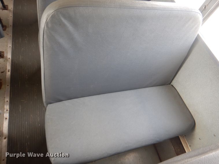 image for item JY9954 2004 IC IC3S530  school bus