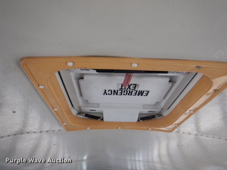 image for item JY9954 2004 IC IC3S530  school bus