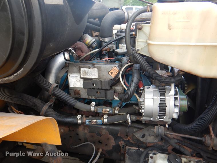 image for item JY9954 2004 IC IC3S530  school bus