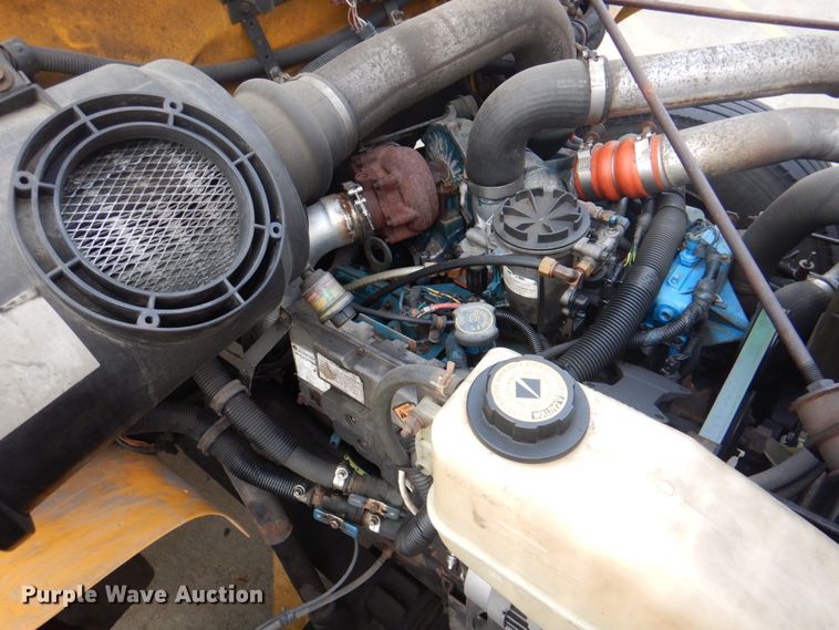 image for item JY9954 2004 IC IC3S530  school bus