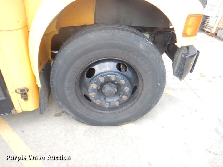 image for item JY9954 2004 IC IC3S530  school bus