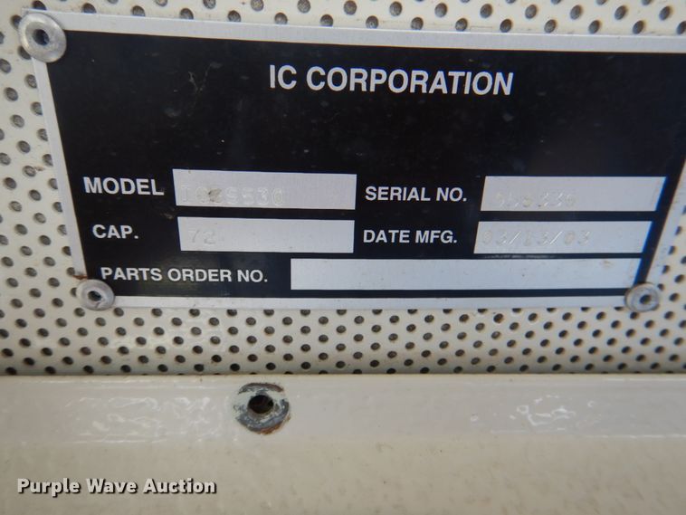 image for item JY9954 2004 IC IC3S530  school bus