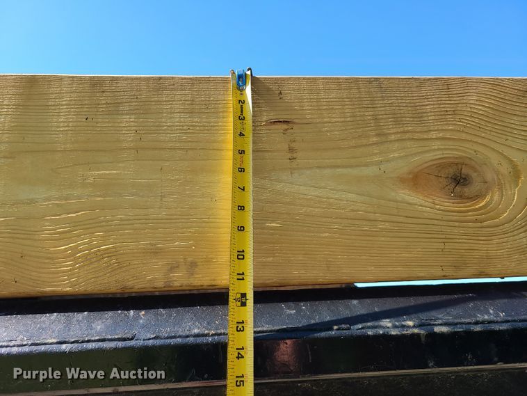 image for item L1404 2000 International 4900  dump truck