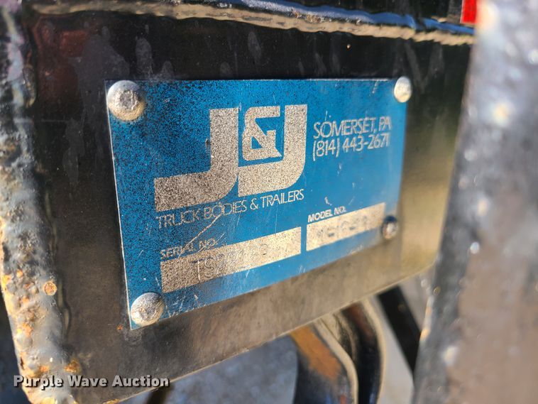 image for item L1404 2000 International 4900  dump truck