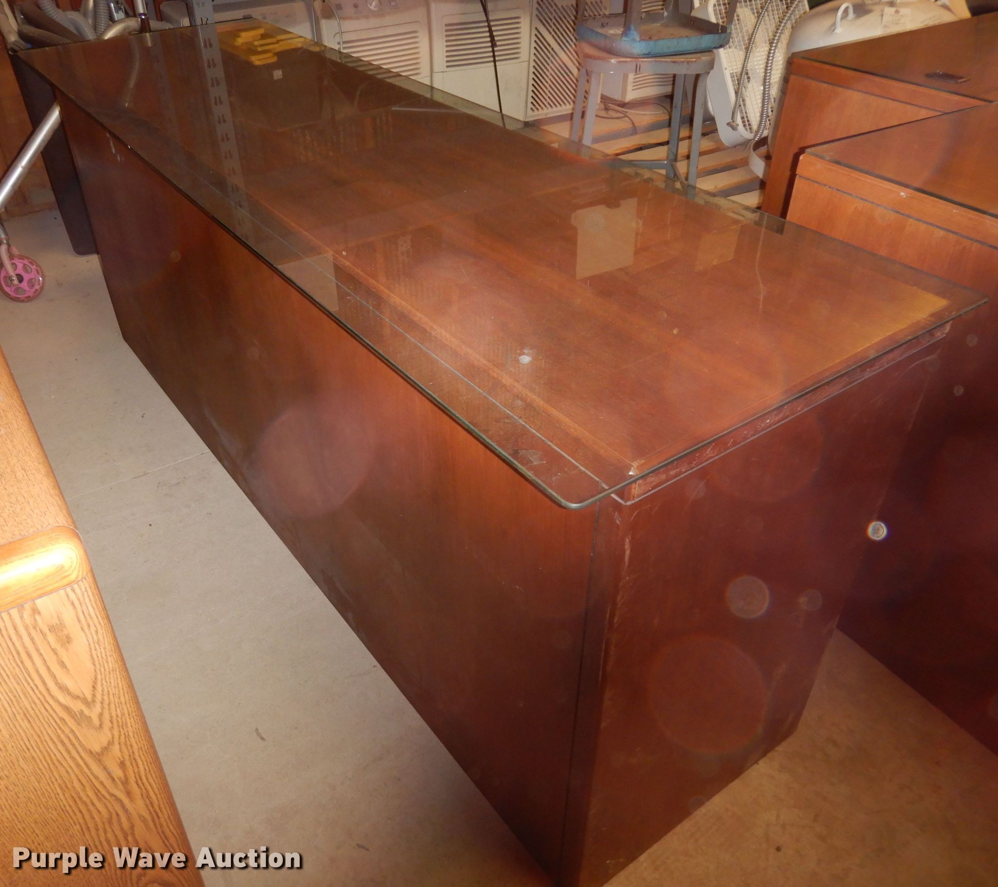 Furniture in Manhattan, KS Item IW9749 sold Purple Wave