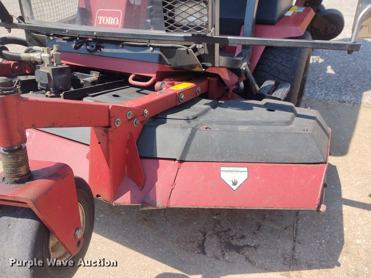 image for item BY9348 Toro Groundsmaster 580D  lawn mower