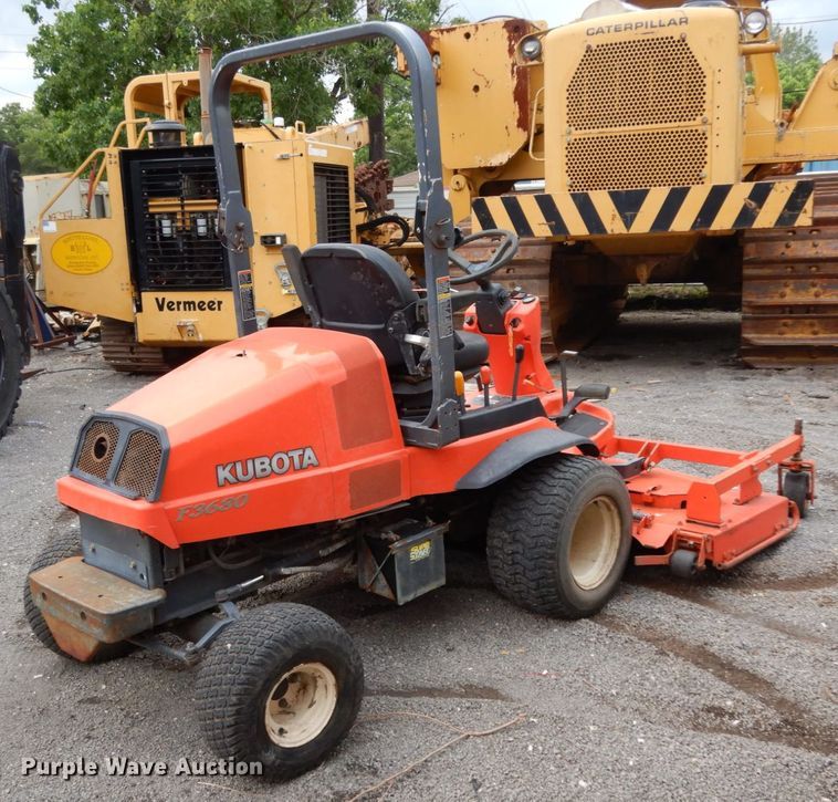 image for item DC2062 Kubota F3680  lawn mower