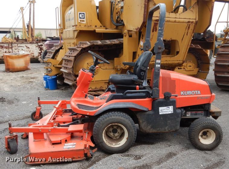 image for item DC2062 Kubota F3680  lawn mower