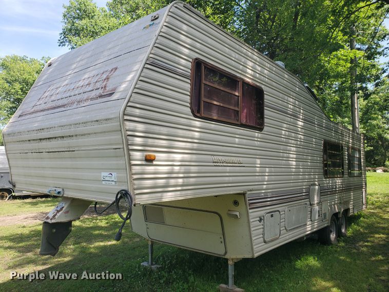 image for item DI5177 1987 Nuwa Hitchhiker  camper