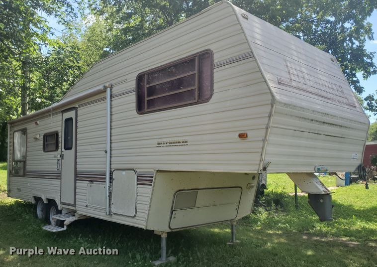 image for item DI5177 1987 Nuwa Hitchhiker  camper