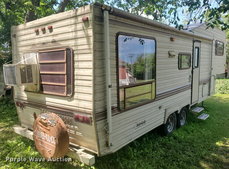 image for item DI5177 1987 Nuwa Hitchhiker  camper