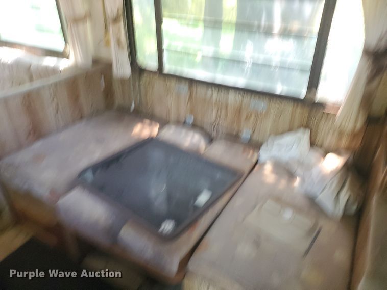 image for item DI5177 1987 Nuwa Hitchhiker  camper