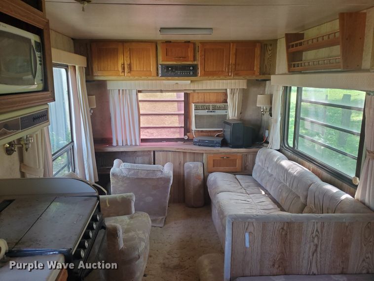 image for item DI5177 1987 Nuwa Hitchhiker  camper