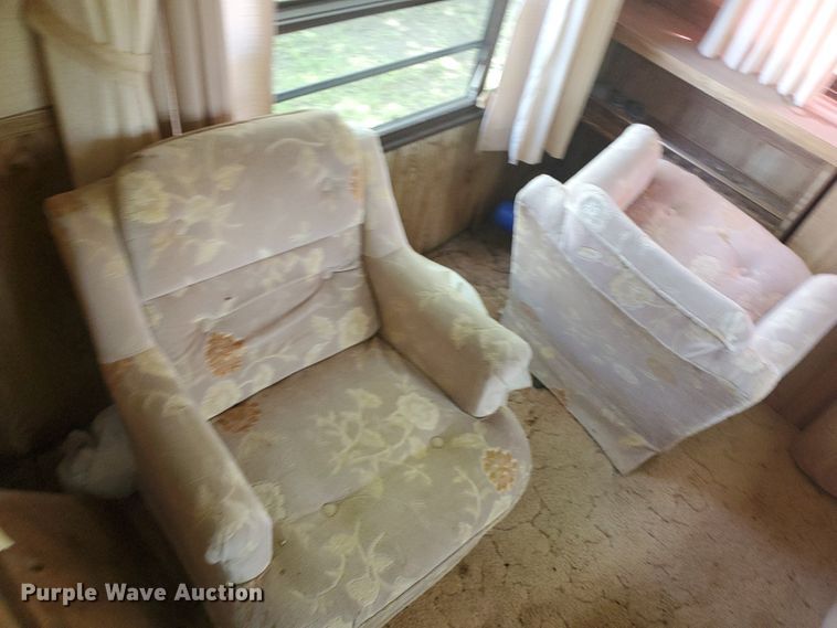 image for item DI5177 1987 Nuwa Hitchhiker  camper