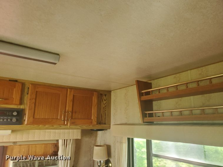 image for item DI5177 1987 Nuwa Hitchhiker  camper