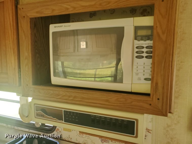 image for item DI5177 1987 Nuwa Hitchhiker  camper