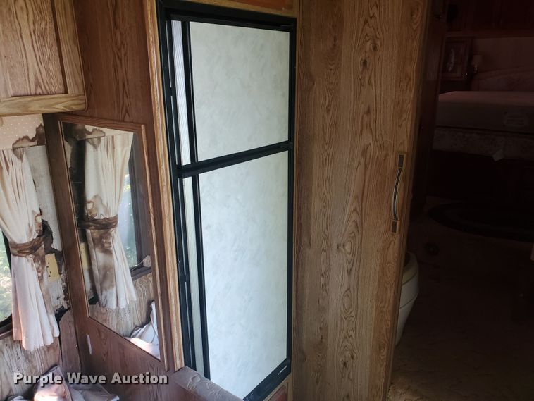 image for item DI5177 1987 Nuwa Hitchhiker  camper