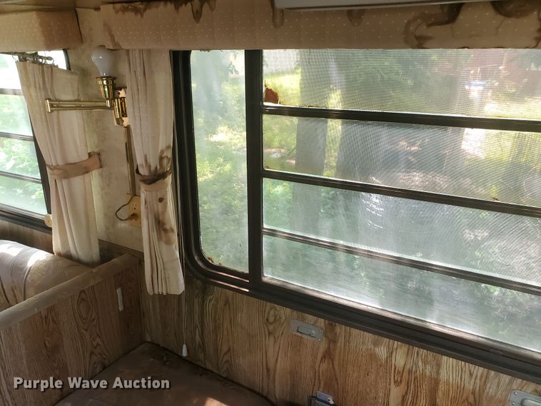 image for item DI5177 1987 Nuwa Hitchhiker  camper