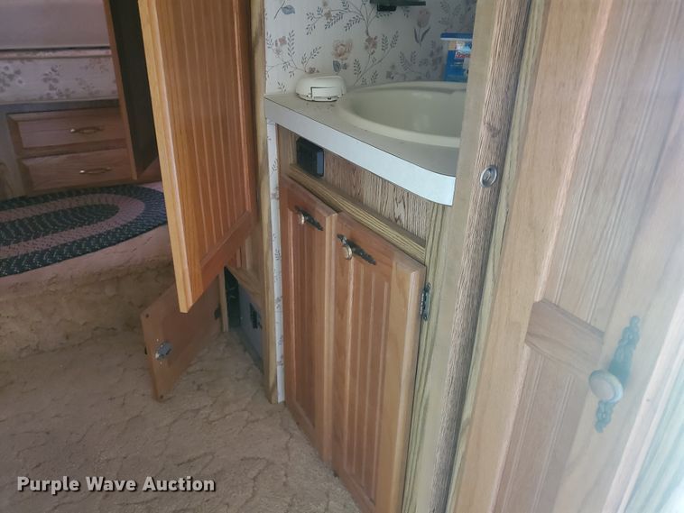 image for item DI5177 1987 Nuwa Hitchhiker  camper