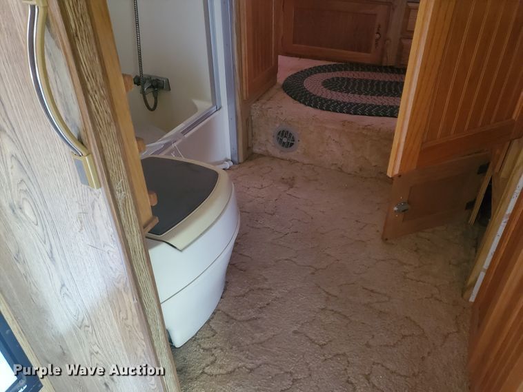 image for item DI5177 1987 Nuwa Hitchhiker  camper