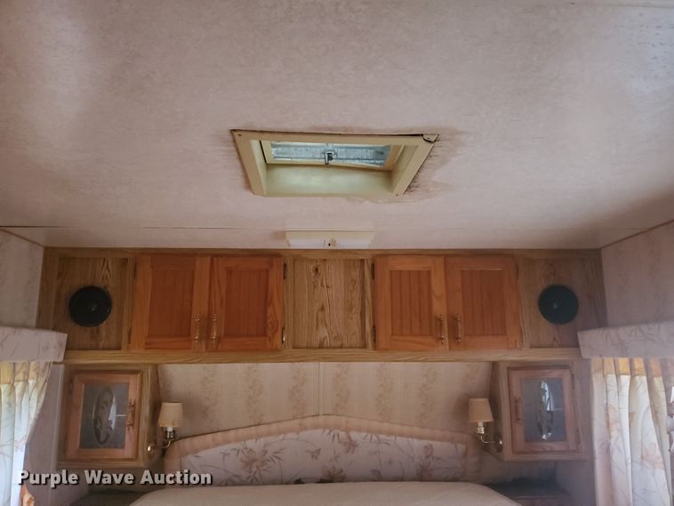 image for item DI5177 1987 Nuwa Hitchhiker  camper