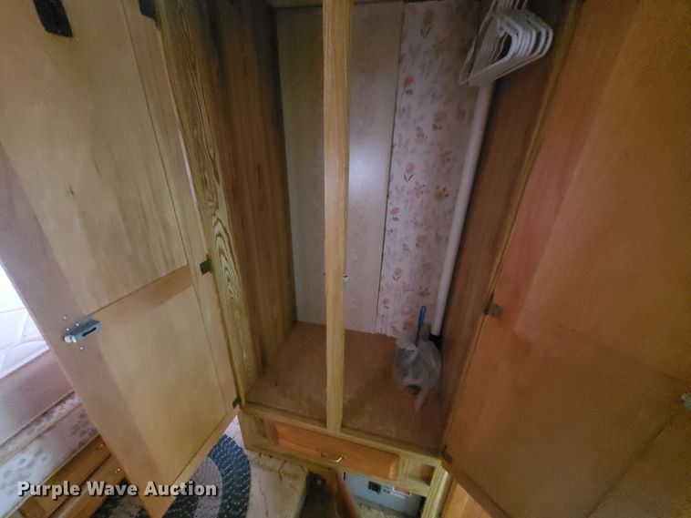 image for item DI5177 1987 Nuwa Hitchhiker  camper