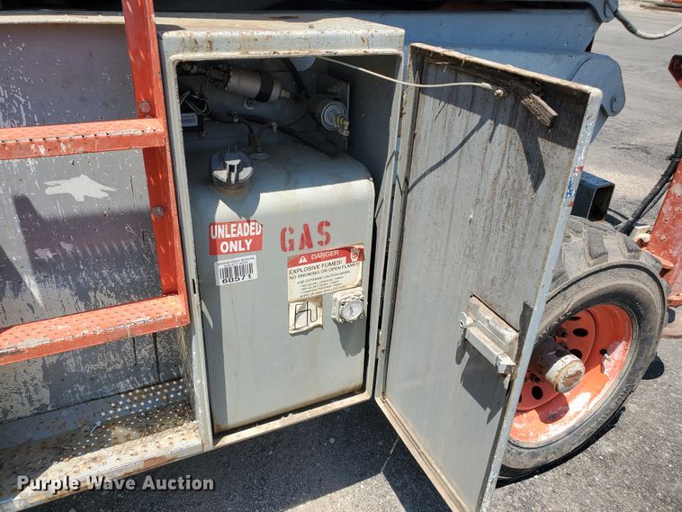 image for item DI5195 2007 Skyjack SJ8841  scissor lift