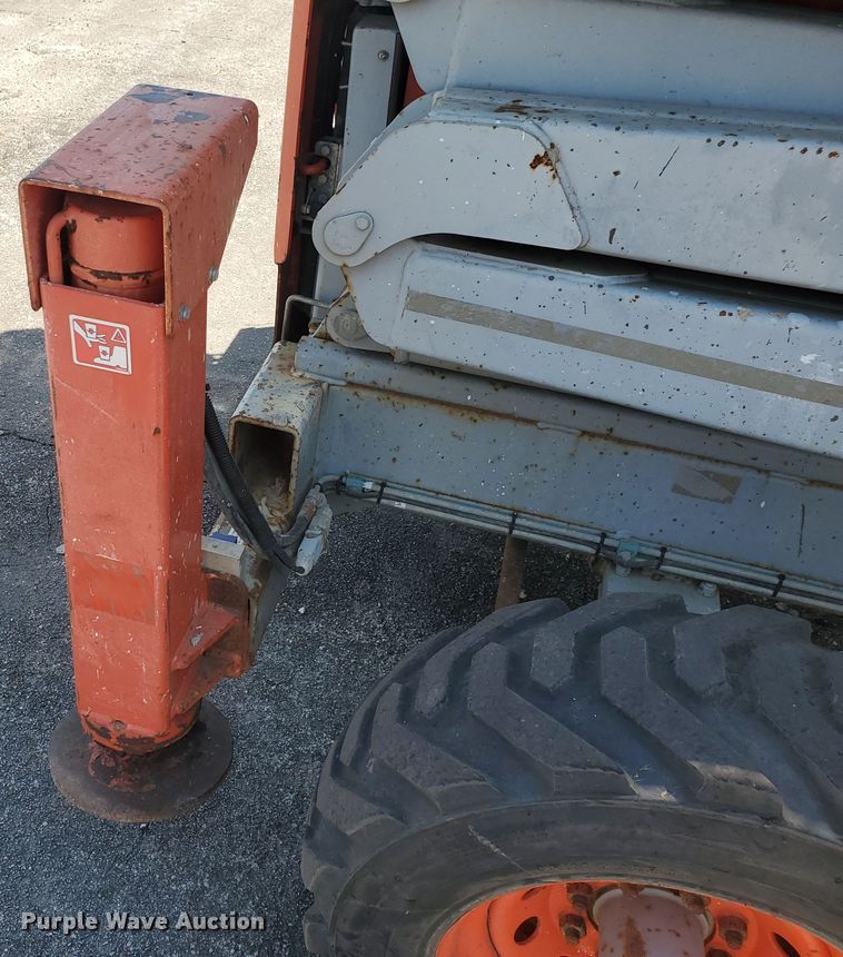 image for item DI5195 2007 Skyjack SJ8841  scissor lift