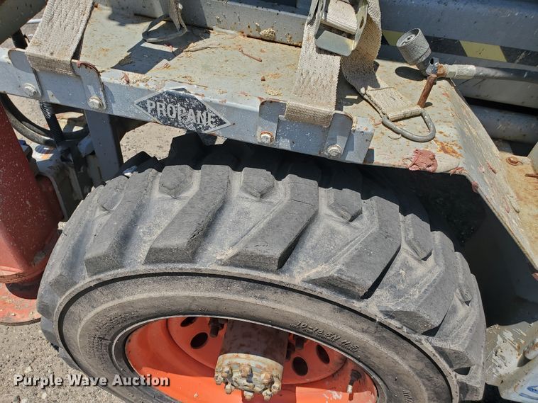 image for item DI5195 2007 Skyjack SJ8841  scissor lift