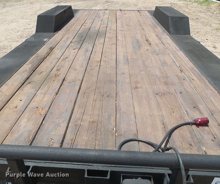 image for item DI5661 2000 Eagle utility trailer