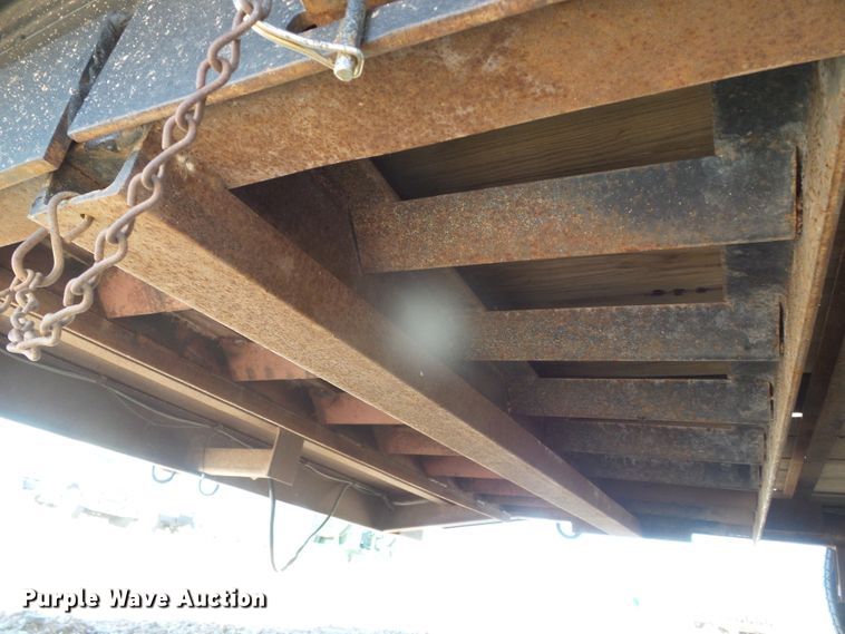 image for item DI5661 2000 Eagle utility trailer