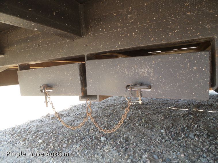 image for item DI5661 2000 Eagle utility trailer