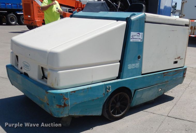image for item DI6689 Tennant 355 sweeper