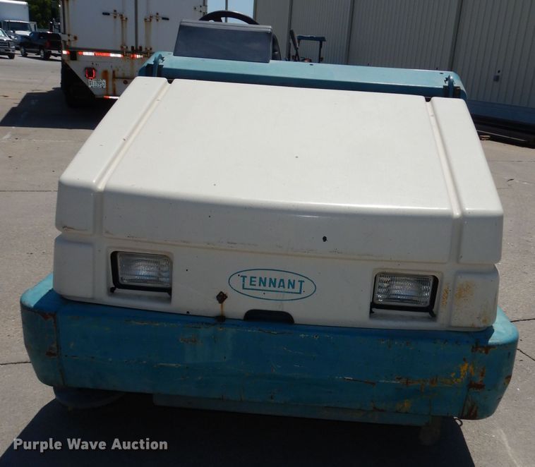 image for item DI6689 Tennant 355 sweeper