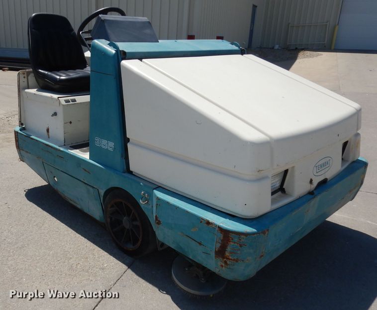 image for item DI6689 Tennant 355 sweeper