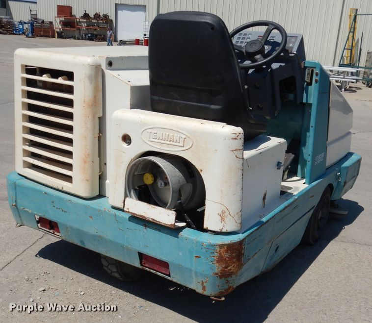 image for item DI6689 Tennant 355 sweeper