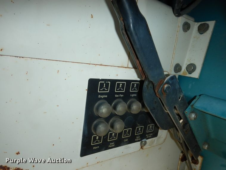 image for item DI6689 Tennant 355 sweeper